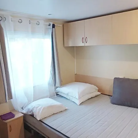Campsite Tiny Mouse A 10 Minutes De En Voiture Conde-Sainte-Libiaire